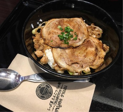 ข้าวหน้าหมูชาชู