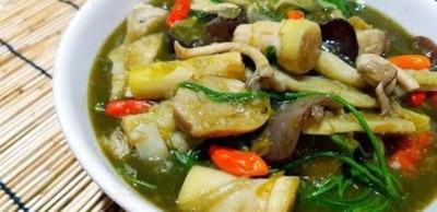 แกงลาวหน่อไม้