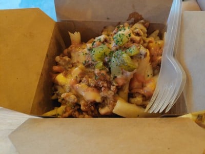 อาหาร หรือ เครื่องดื่ม