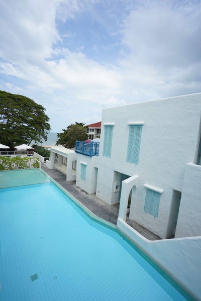 สระว่ายน้ำ/ชายหาด