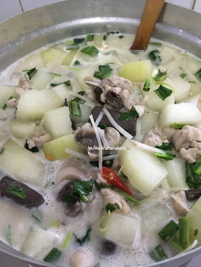 “ต้มข่าไก่”