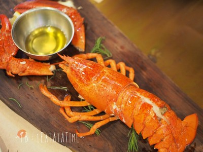 Steamed Lobster ( 1kg.) + Free Salad