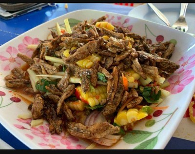 ยำปลากรอบ