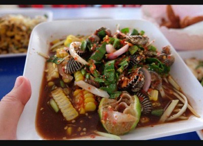 ยำหอยเเครง