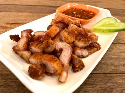 หมูสามชั้นทอดกรอบ