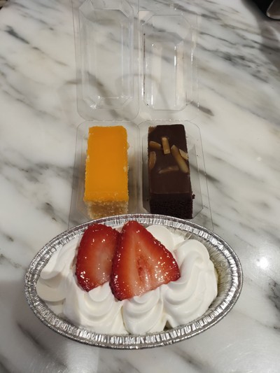 อาหาร หรือ เครื่องดื่ม