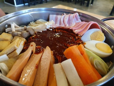 บูแดจิแกเบคอน