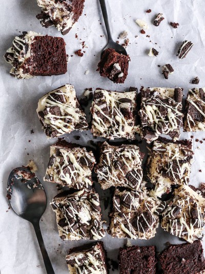 🍪 Mega Cookies & Cream Brownie