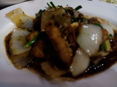 ปลากระพงผัดพริกไทดำ