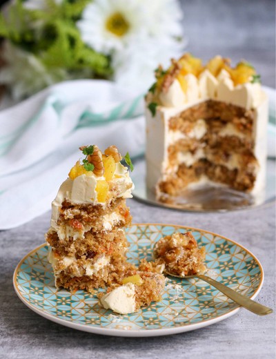 🍍 Hummingbird Cake
