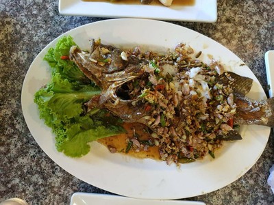 อาหาร หรือ เครื่องดื่ม