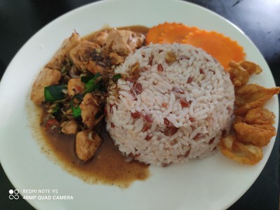 ไก่ตะไคร้ใบมะกูด