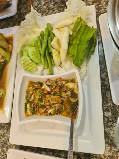 แกงส้มไข่ปลาเรียวเซียว