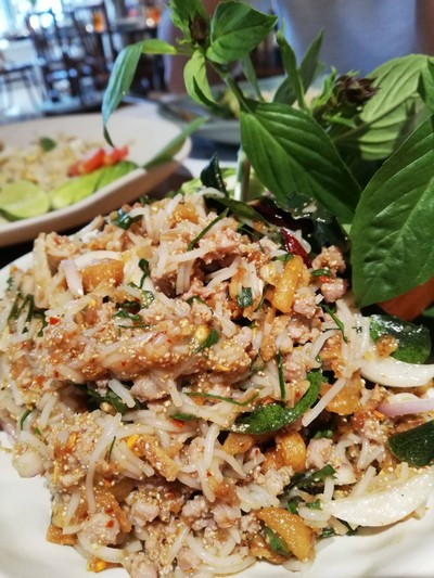 ลาบข้าวปุ้น