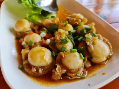 Nuya Seafood