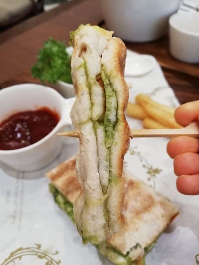 Mozzarella & Roasted Vegetable Panini ราคา 320 บาท+