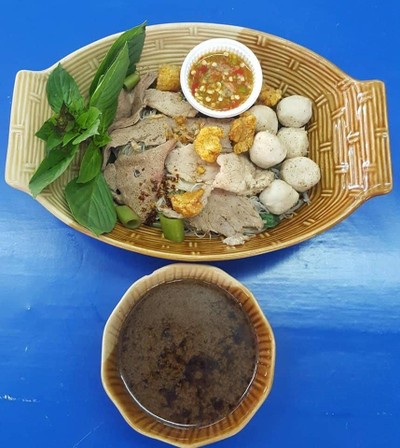 ก๋วยเตี๋ยวเรือบก