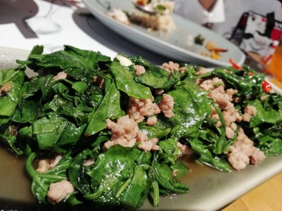 ตำลึงผัดหมูสับ