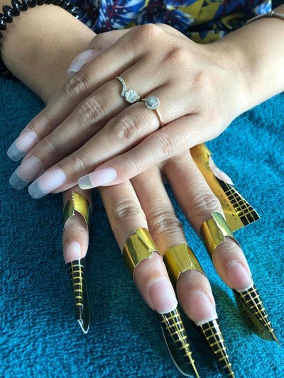 ต่อเล็บอะคริลิค