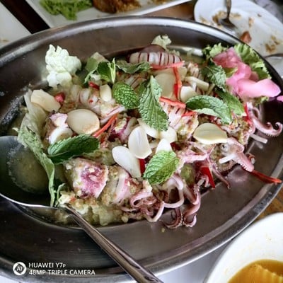 หมึกไข่นึ่งมะนาว