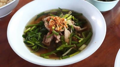 เมนูของร้าน ก๋วยเตี๋ยวเนื้อยายตุ่น