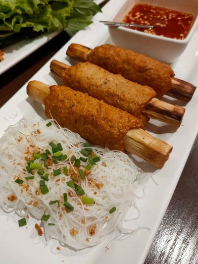 เมนูของร้าน ใบเมี่ยง Cafe’ & Restaurant ม.ศิลปากร