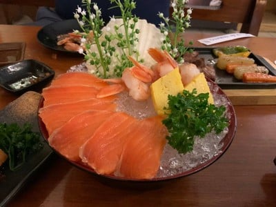 อาหาร หรือ เครื่องดื่ม