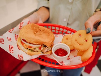 เมนูของร้าน Fats and Angry Ari