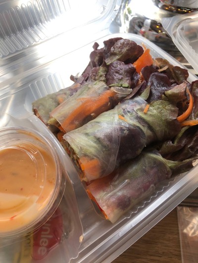 สลัดทูน่าโรล