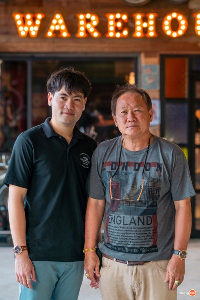 คุณวัชรพงษ์ สุวิทยพันธุ์ และคุณอนิวรรตน์ สุวิทยพันธุ์