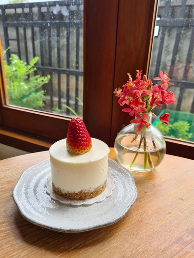STRAWBERRY CHEESECAKE