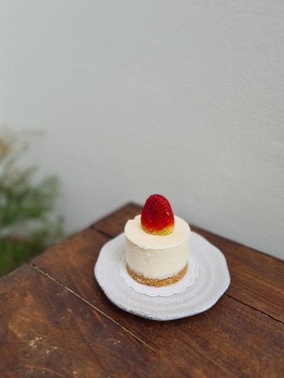 STRAWBERRY CHEESECAKE