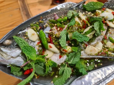 ปลากะพงนึ่งมะนาว