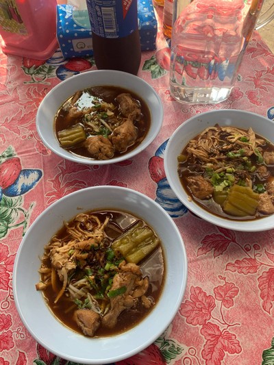 ก๋วยเตี๋ยวไก่มะระ