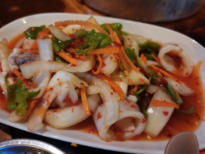 ยำหมึกกล้วย