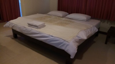 ห้องใหญ่สำหรับ 2 คน น่าจะคืนละ 1,000