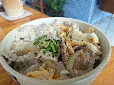 อาหาร หรือ เครื่องดื่ม