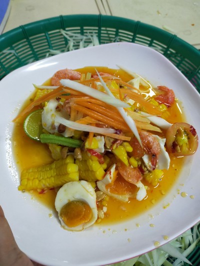 ตำข้าวโพดไข่เค็ม