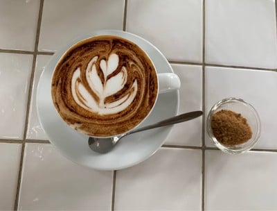 Between_cafe