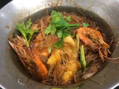 กุ้งอบวุ้นเส้น