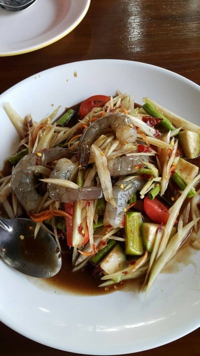 ส้มตำกุ้งสด