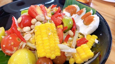 ตำไทยไข่เค็ม