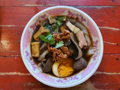 ก๋วยจั๊บแป้งกรอบ