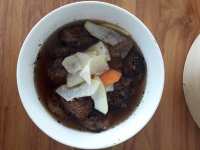 อาหาร หรือ เครื่องดื่ม