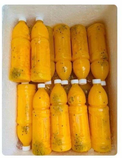 น้ำเสาวรสแท้ผสมเนื้อ10ขวดใหญ่(ขนาด1000cc)