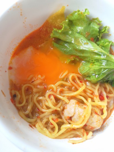 ก๋วยเตี๋ยวไข่ออนเซ็นหมูเด้ง