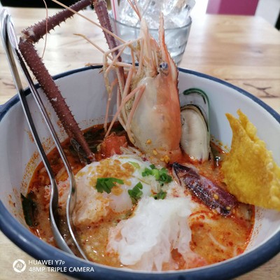 ก๋วยเตี๋ยวต้มยำหม้อเขียว