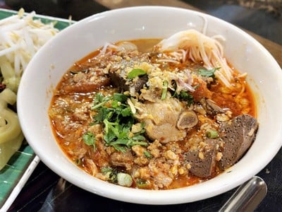 ขนมจีนน้ำเงี้ยว Ka Nom Jin Nam Ngiao