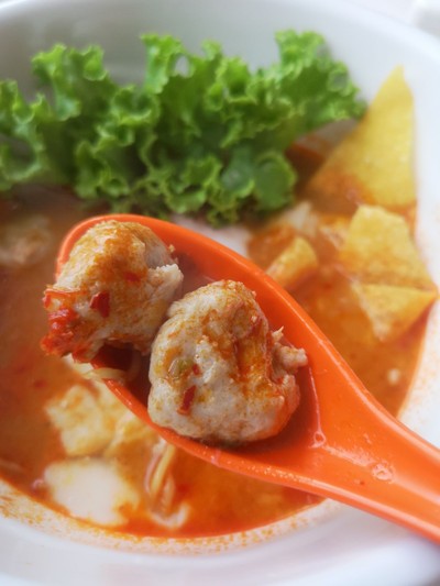 ก๋วยเตี๋ยวไข่ออนเซ็นหมูเด้ง