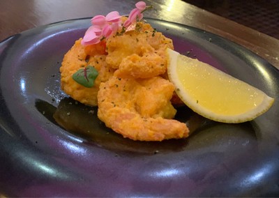 บัตเตอร์กุ้งไข่เค็มไชยา - Michelin guide book recommended